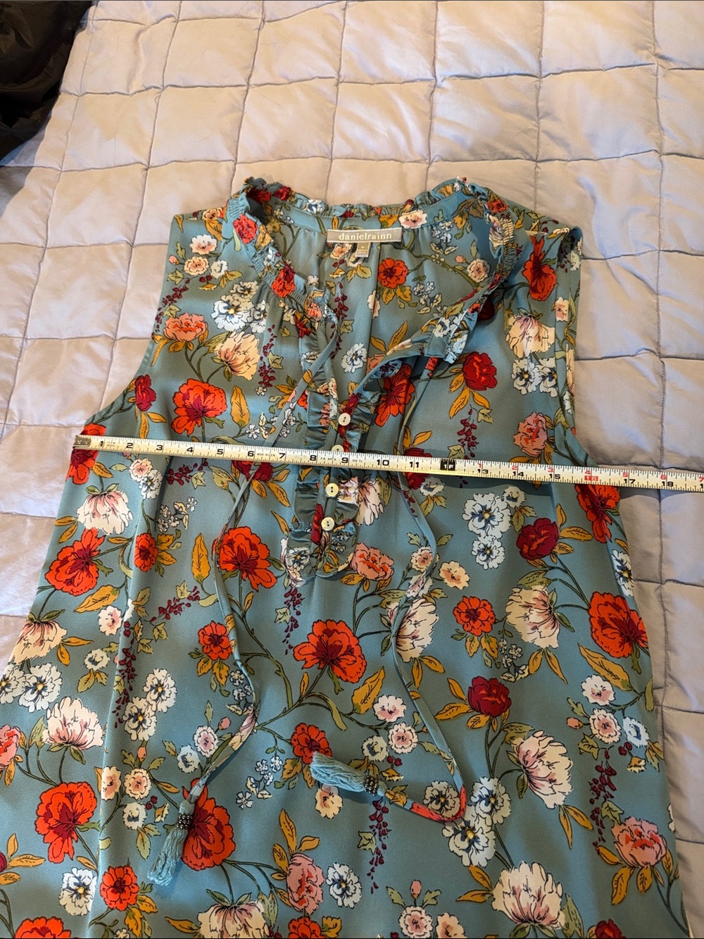 Sleeveless Floral Ruffle V-Neck Blouse - Picture 9 of 11